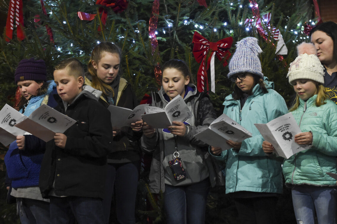 Christmas parade turns High Street into Santa Claus Lane