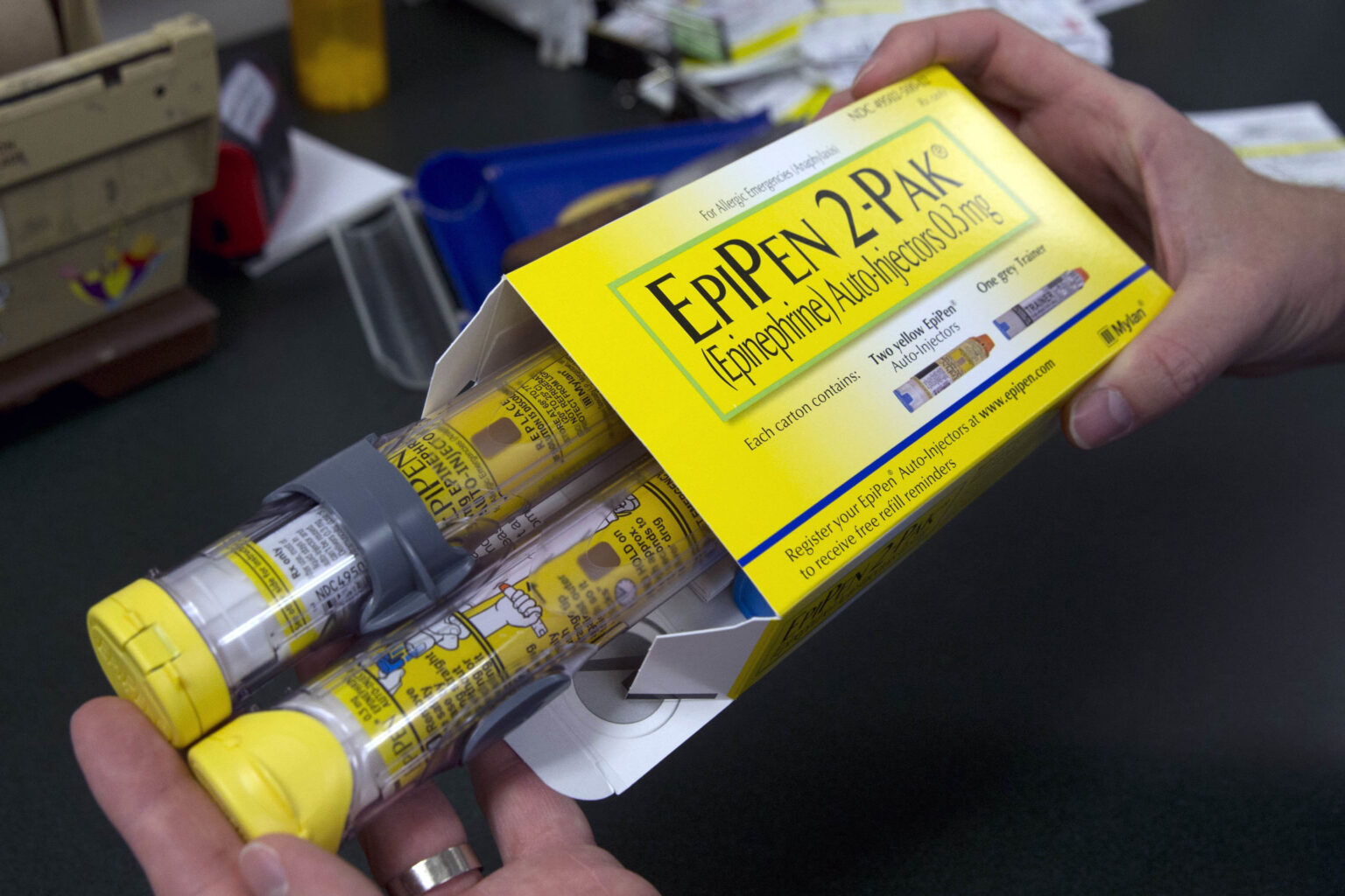 Pfizer agrees to 345M settlement in EpiPen antitrust class action