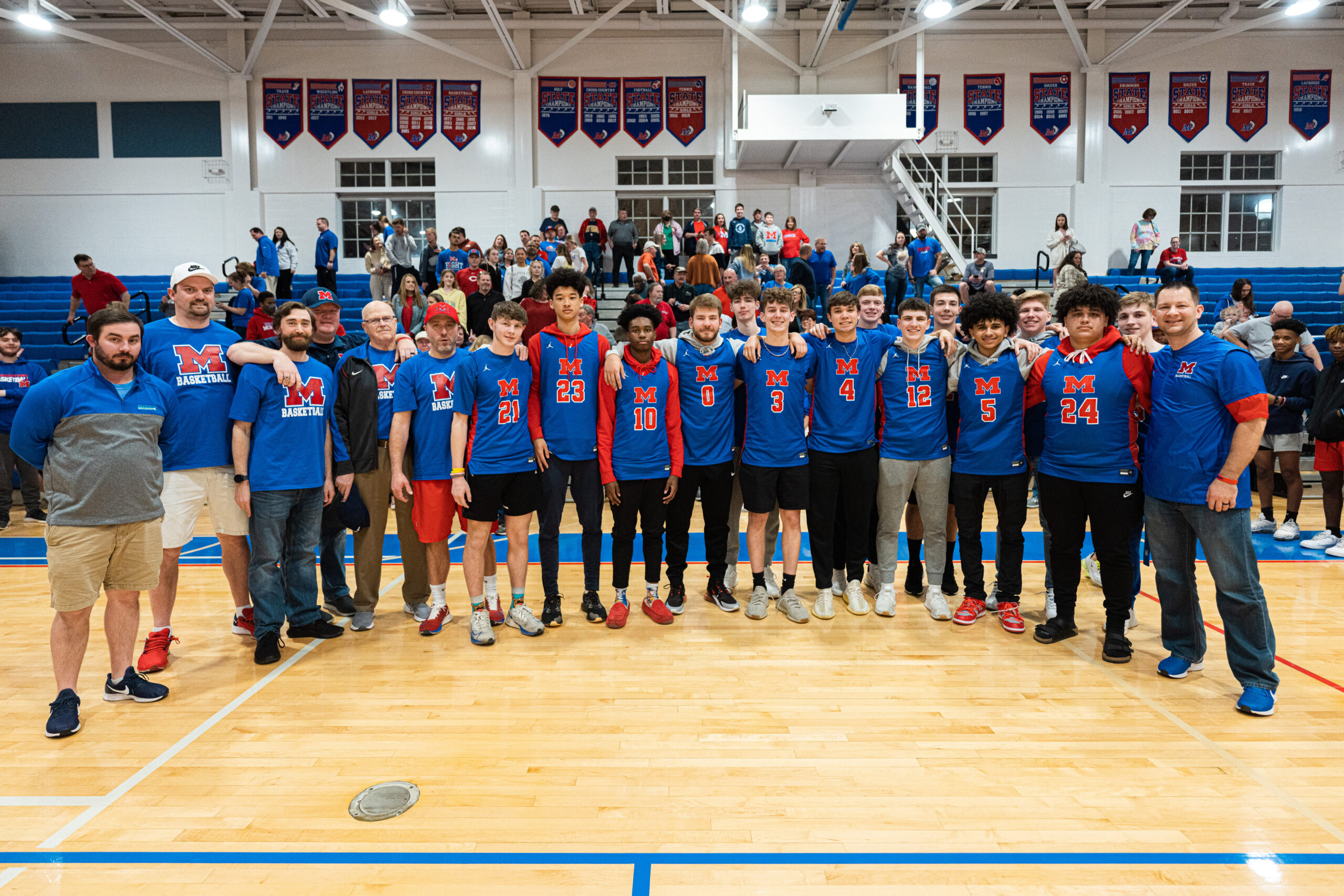 Champions! Morgantown boys basketball team celebrates state title ...