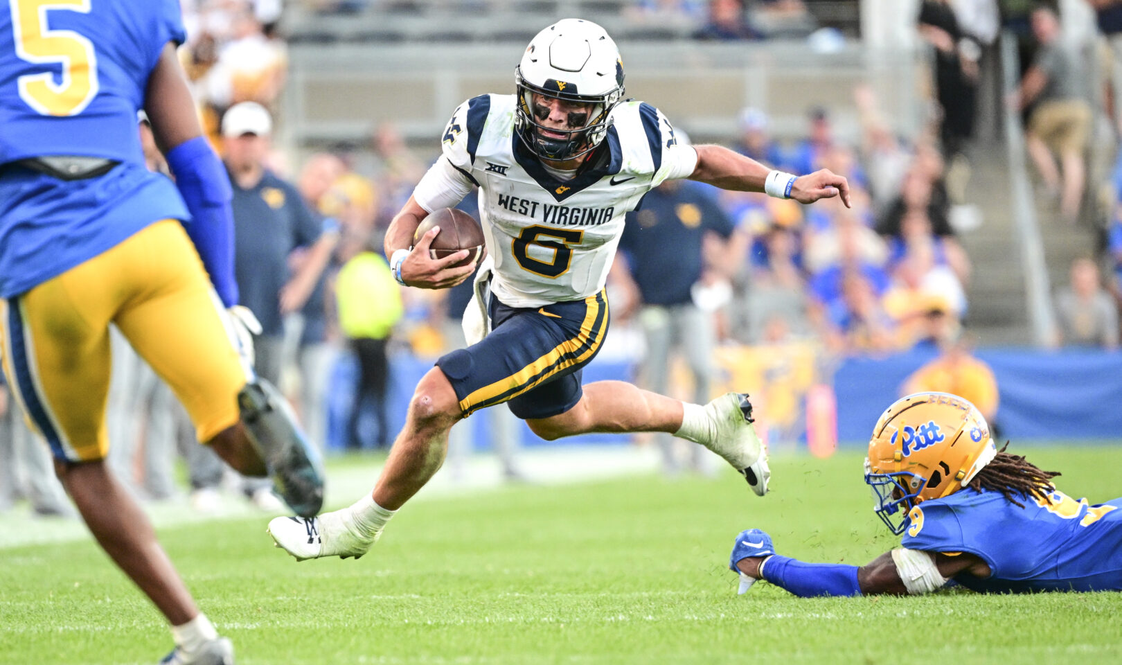 NOTEBOOK: Neal Brown sticking with Garrett Greene as WVU's starting QB ...